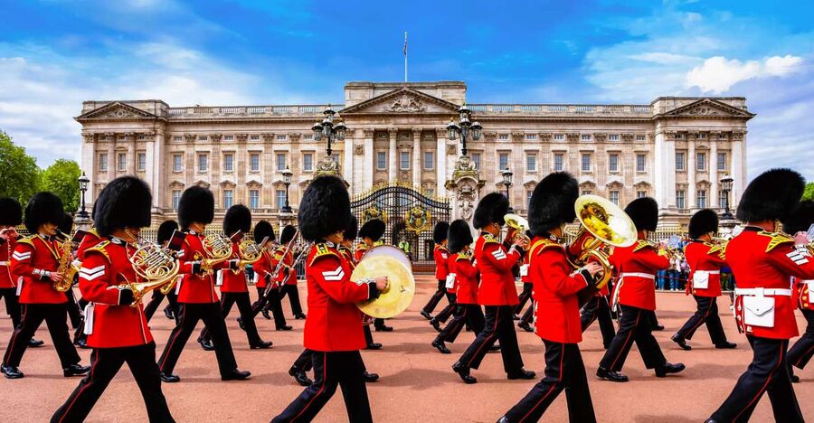 London: Buckingham Palace Entry & Changing of the Guard Tour - Should You Book This Tour?