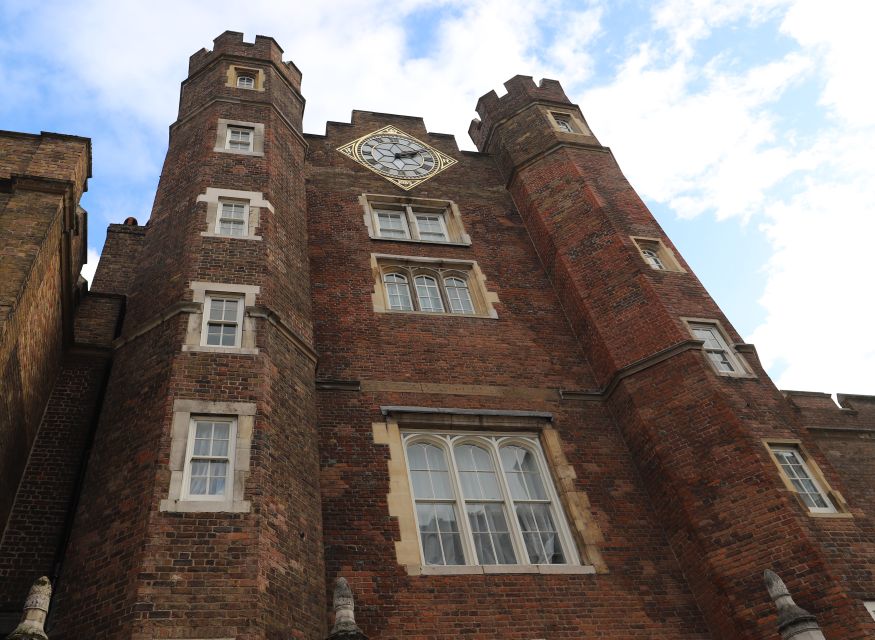 London: Buckingham Palace Walk & Tea at Kensington Palace - Constitution Hill and Wellington’s Presence in Everyday London
