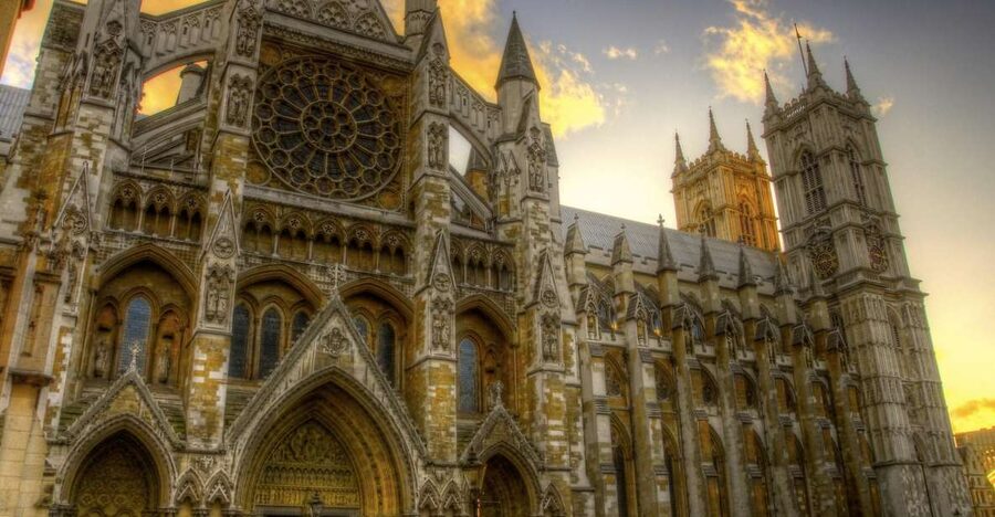 London: Buckingham Palace, Westminster Abbey & Big Ben Tour - Meet outside The Ritz, then walk the London that connects everything