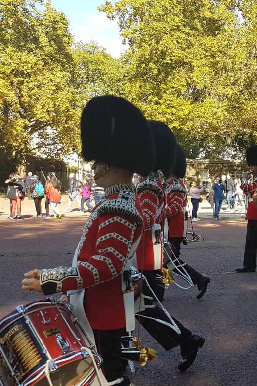 London: Buckingham Palace, Westminster Abbey & Big Ben Tour - Westminster Abbey skip-the-line entry: 2 hours to go at your own pace