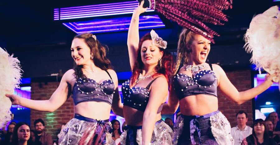 London: Burlesque Cabaret Show in the West End - Before doors open at 6pm: plan your outfit and your arrival time