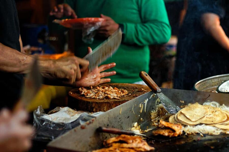 London: Camden Market Food Tour with 7 Street Food Tastings - Micro distillery gin tasting: how Camden’s spirit gets made