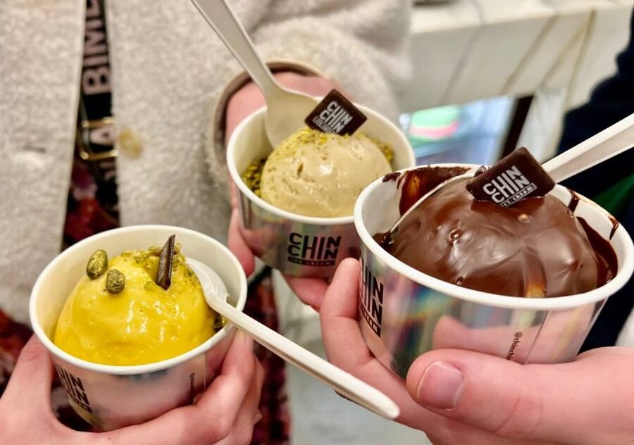 London: Camden Market Food Tour with 7 Street Food Tastings - Cantonese roast duck and char siu sou: two classic-style bites