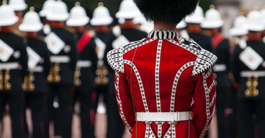 London: Changing of the Guard Experience and Landmarks Tour - Guide quality: where it can feel like a private tour