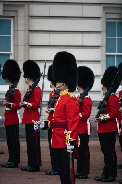 London: Changing of the Guard Experience and Landmarks Tour - The two-hour pace: efficient, friendly, and photo-aware