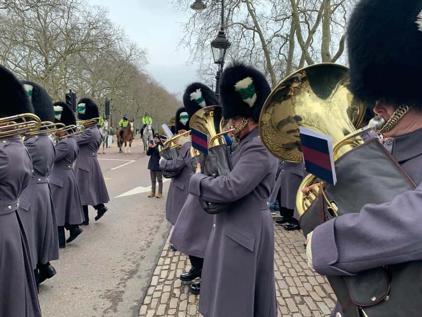 London: Changing of the Guard Experience with a Historian - Value for Money: Is $25 Worth It for 2 Hours?