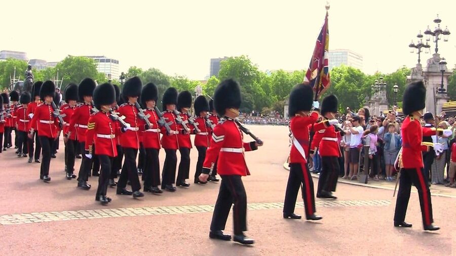 London: Changing of the Guard Guided Tour Experience - Price and value: what $20 really buys you