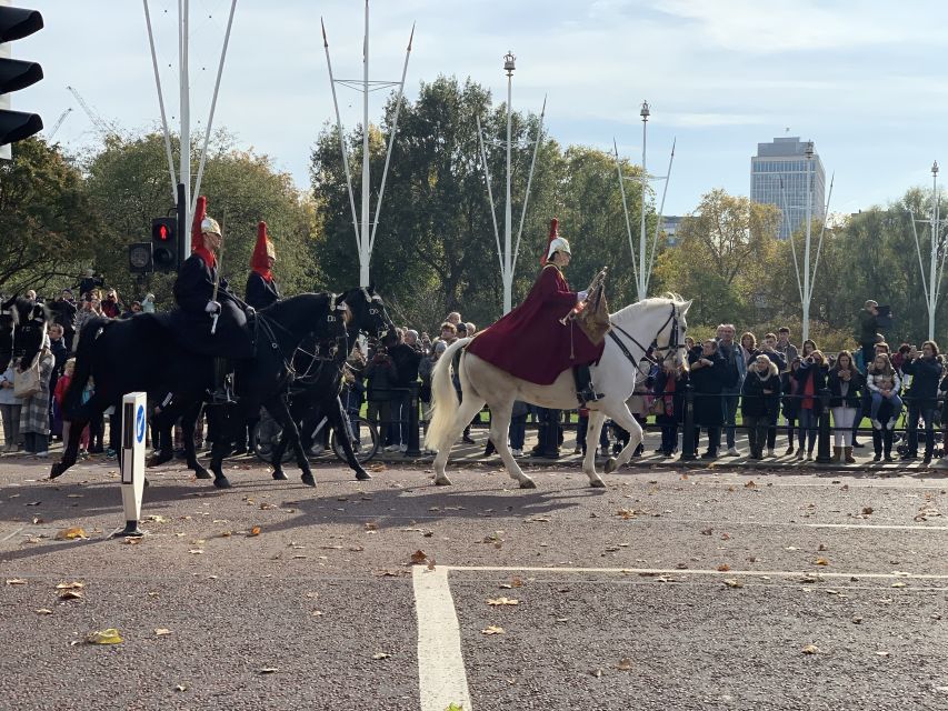 London: Changing of the Guard Private Group or Family Tour - Timing reality, and why the ceremony can shift