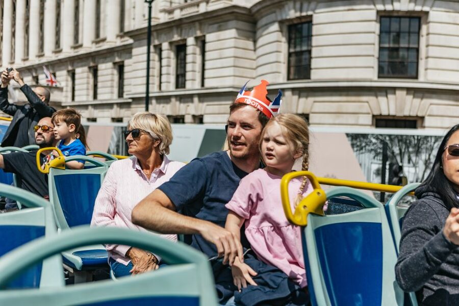 London: Children's Open Top Bus Tour - Green Park and the London Eye: great “top deck” sightseeing chemistry