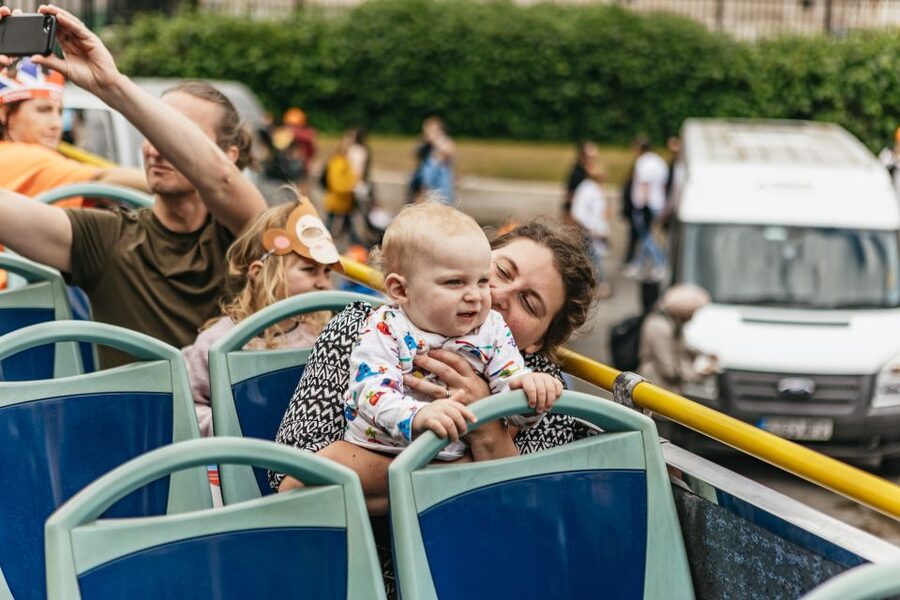 London: Children's Open Top Bus Tour - Drive-by highlights, and why you might miss Buckingham Palace some days