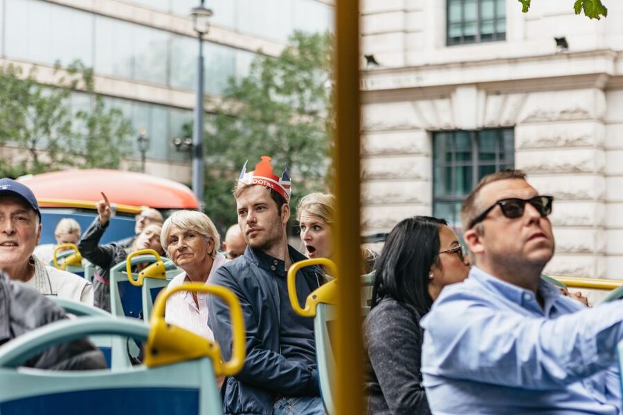 London: Children's Open Top Bus Tour - Meeting point at 24 Royal Opera Arcade, and how not to waste time