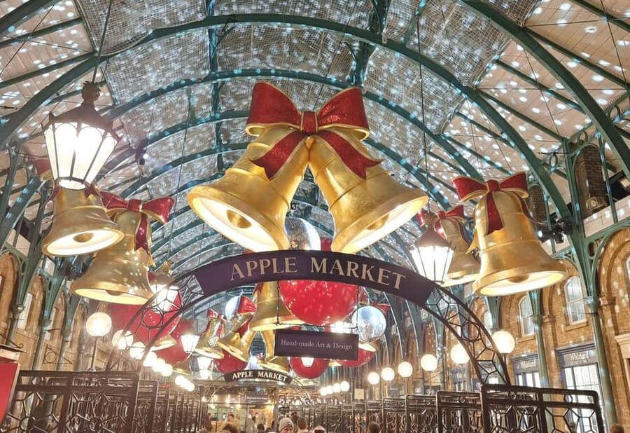 London: Christmas Lights Guided Walking Tour Small Group - Price and value: is $26 for two hours a fair deal?