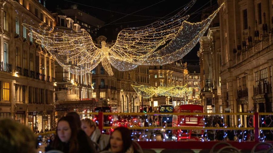 London: Christmas Lights Santa Sleigh Open-Top Tour - Seating, Weather, and the Open-Top Reality