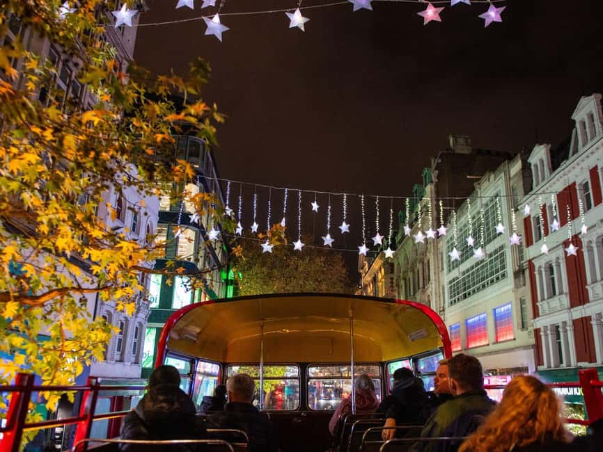 London: Christmas Lights Tour by Vintage Bus - Getting on the Routemaster at Embankment (and what the 1.5 hours really feels like)