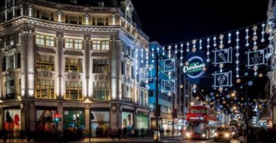 Christmas Lights Tour, Mince Pies, & Festive Drinks