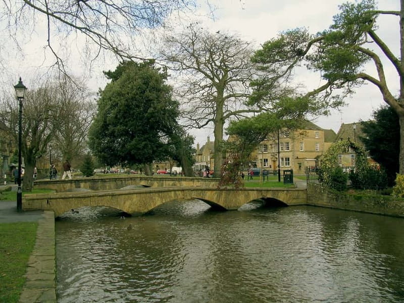London: Cream Tea at Blenheim Palace & the Cotswolds Tour - Bampton Library and the Downton Abbey Behind-the-Scenes Connection