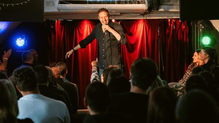 London: Dark Comedy on Iconic Battersea Barge - Small practical tips that make a big difference