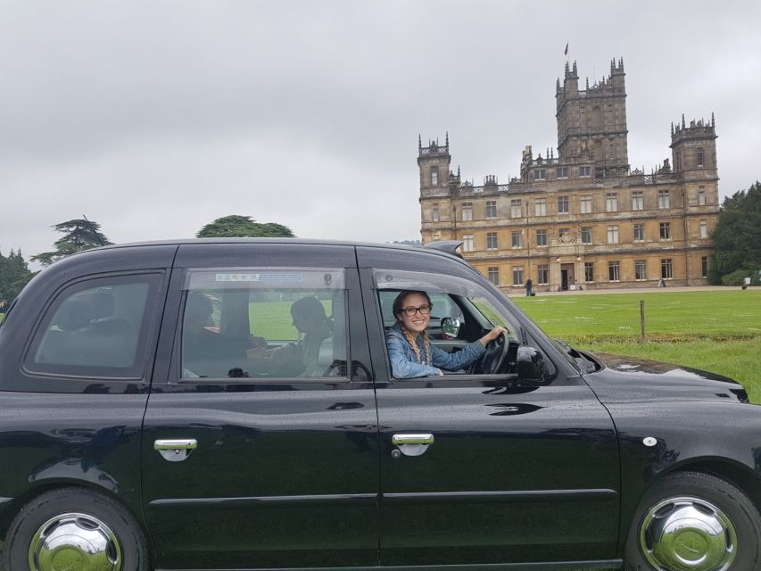 London: Downton Abbey Countryside Black Taxi VIP Tour - Lunch at an old English pub on the way to Highclere Castle