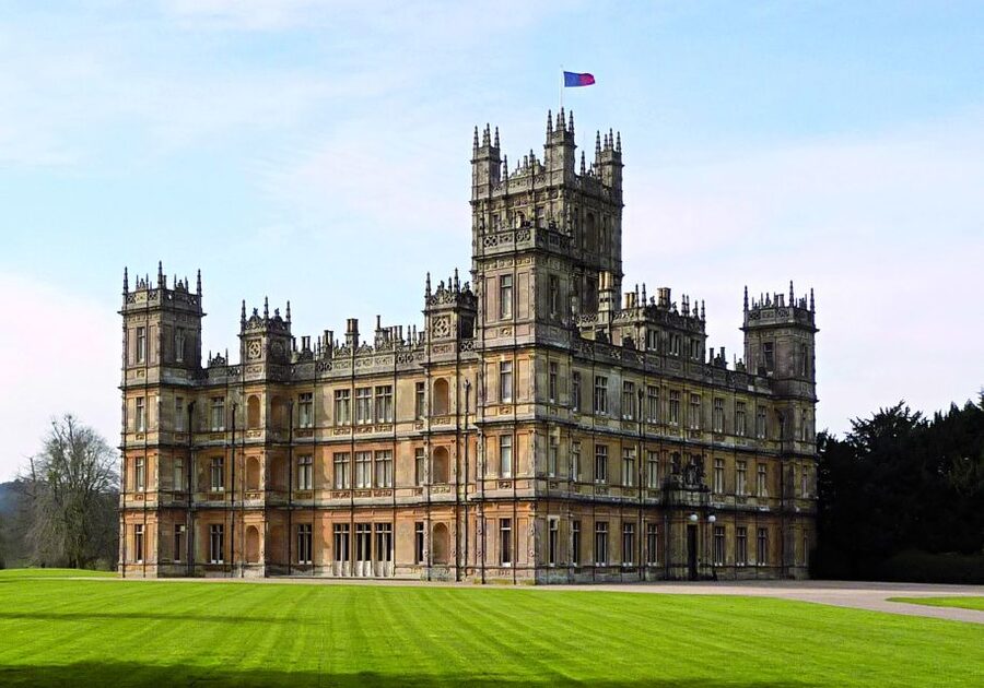 London: Downton Abbey Countryside Black Taxi VIP Tour - Highclere Castle, the Downton Abbey filming heart