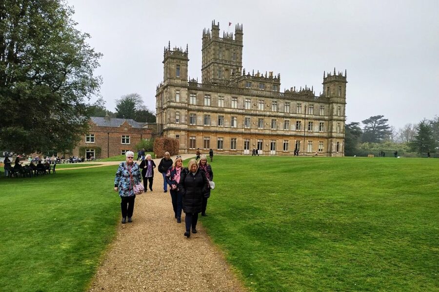 London: Downton Abbey Tour with Highclere, Bampton & Oxford - Guide and driver impact: when the storytelling makes the whole trip click