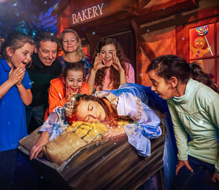 London: DreamWorks Shrek's Adventure Tour - Puss in Boots and Pinocchio: The Bits With Real Drama
