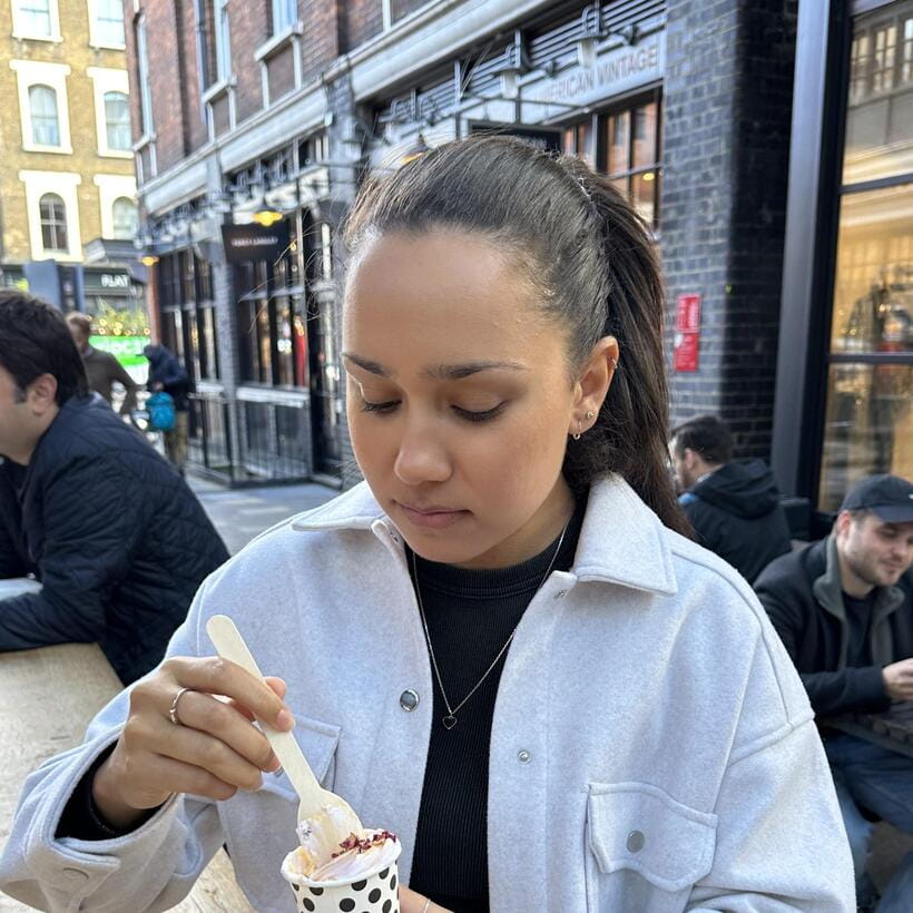 London: East End Food Tour - Stop One in Spitalfields: A Lemon Cheesecake That Sets the Tone