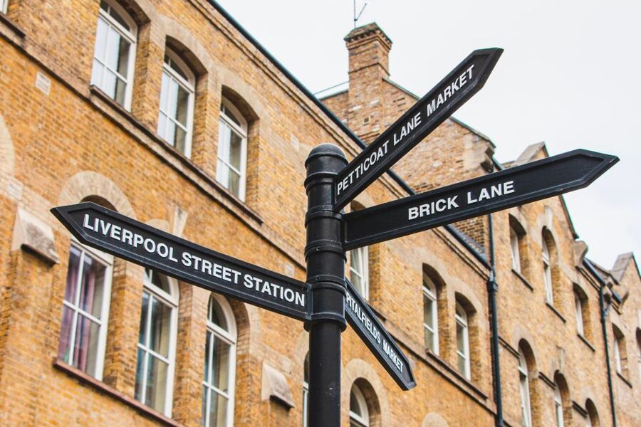 London: East End Food Tour - Award-Winning Fish and Chips at Poppies (Skip the Line)