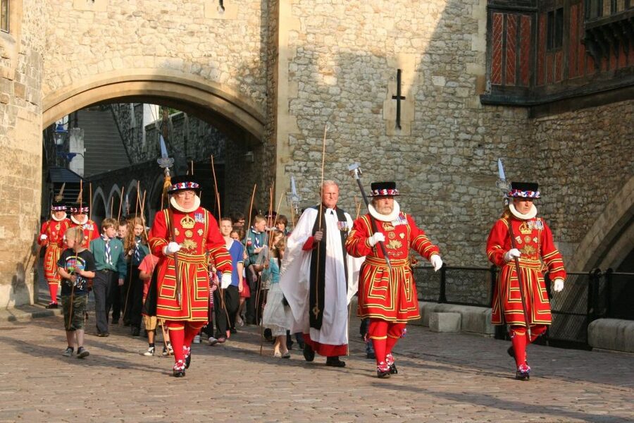 London: Easy Access Tower of London and Crown Jewels Tour - Key Points Before You Go