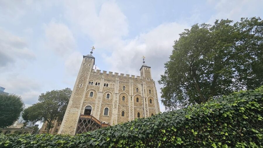 London: Easy Access Tower of London and Crown Jewels Tour - The Tower’s Layout: From Fortress Basics to White Tower Focus