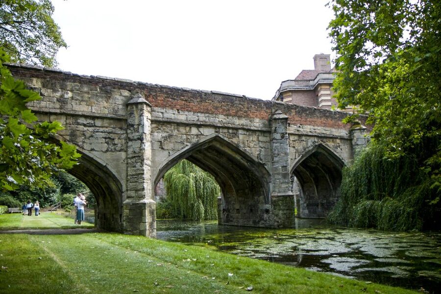 London: Entry Ticket to Eltham Palace and Gardens - Virginia’s Wardrobe Recreation and the Family Trail