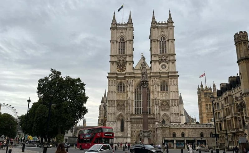 London: Essential tour and changing of the guard (group or private) - Key highlights worth your attention