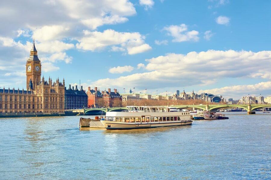 London: Full-Day Sightseeing Bus Tour with River Cruise - From Victoria to Westminster: Modern London on a Clean, Air-Conditioned Coach