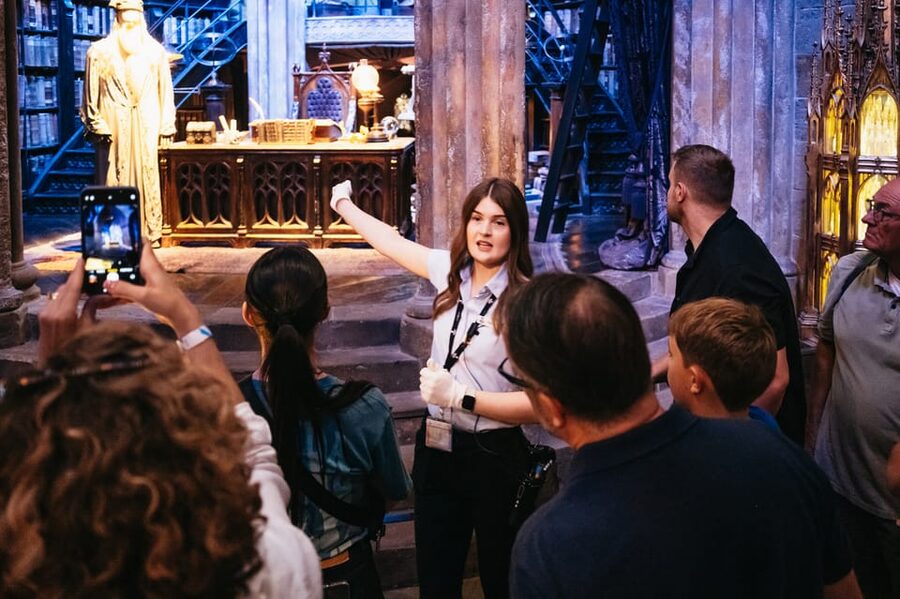 London: Fully-Guided Making of Harry Potter Tour - From Euston War Memorial to Warner Bros, a day that runs on rails