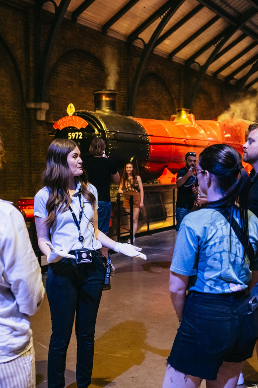 London: Fully-Guided Making of Harry Potter Tour - Great Hall, Dumbledore’s office, and how the guide turns looking into seeing