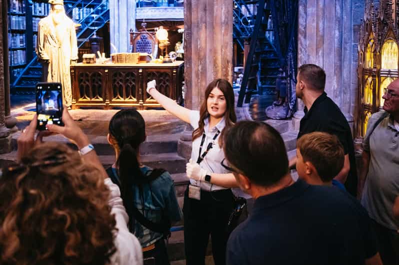 London: Fully-Guided Making of Harry Potter Tour - Timed entry and the quick cinema start at the studio