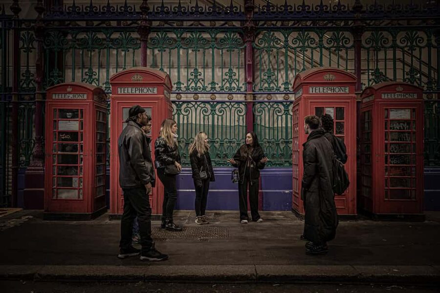 London: Ghosts, Legends & Mysteries Night Walking Tour - Charterhouse Square: starting over the plague past