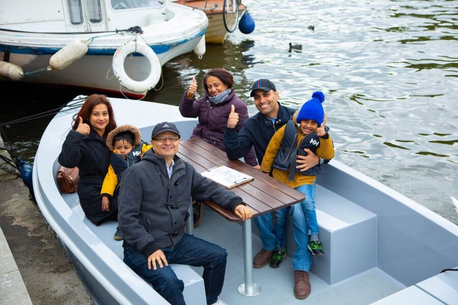 London: GoBoat Rental in Kingston upon Thames - Safety briefing and driving tutorial, without the intimidating vibe