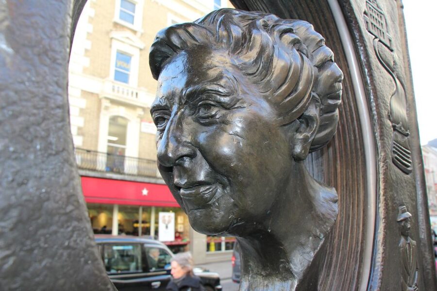 London: Guided Agatha Christie Walking Tour - Writers Who Influenced Christie, From Doyle to Her Reading World