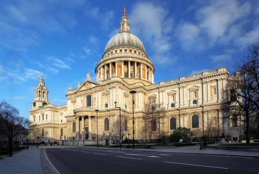 London: Guided Sightseeing Tour on a Vintage Open-Top Bus - Who This Tour Suits, and Who Should Skip It