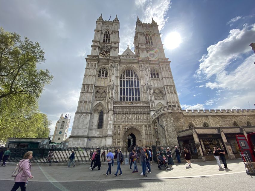 London: Guided Westminster Abbey Tour and Refreshments - Comfort and getting the most from your guide in a crowded church
