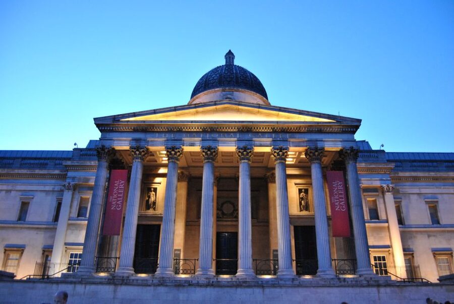 London Half-Day Private Chauffeur Driven Tour - Trafalgar Square, Nelson’s Column, And The Two Art Stops