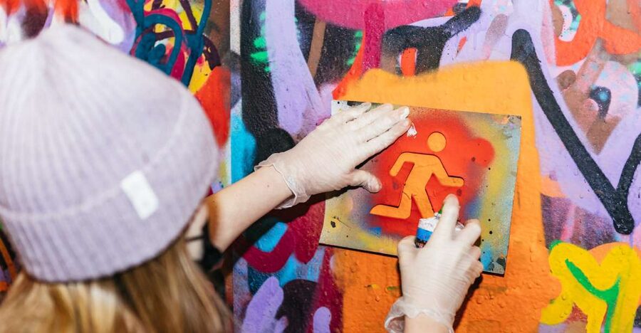 London: Half-Day Street Art Tour and Workshop - Street Art on the East End, Plus a Hands-On Stencil Workshop