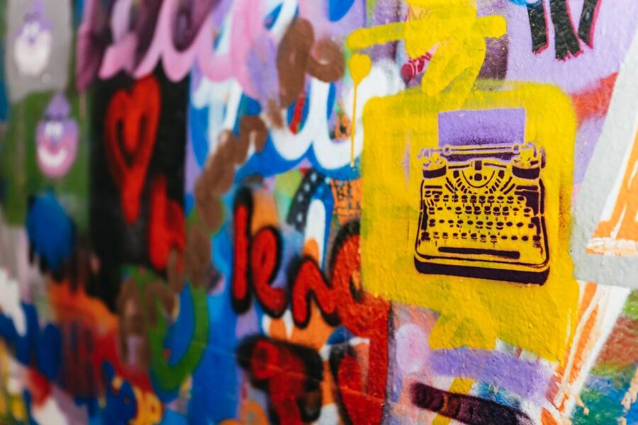 London: Half-Day Street Art Tour and Workshop - The 2-Hour Walk: Banksy, ROA, Invader, Shepherd Fairy, and More