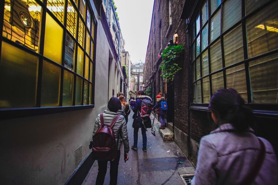 London: Harry Potter Movies Walking Tour (Kids Go Free) - Price and logistics: what $20 plus the Tube really means