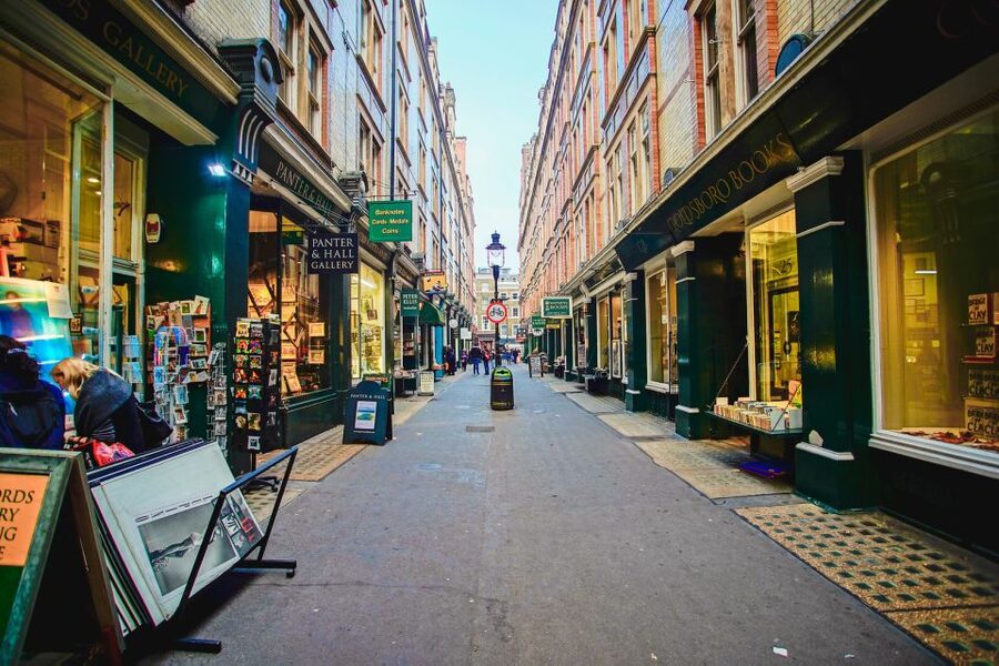 London: Harry Potter Movies Walking Tour (Kids Go Free) - Cecil Court and Goodwin’s Court: narrow streets where movie scenes feel real