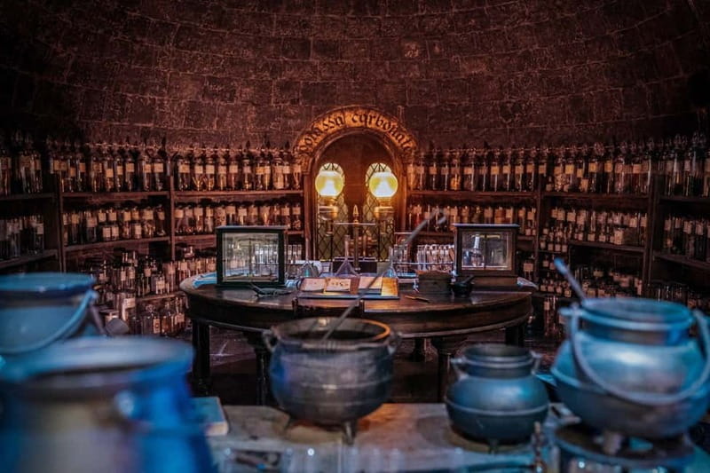 London: Harry Potter™ Studio Tour London & 4-Star Hotel Stay - Staying overnight in Watford: 4-star comfort, and what to watch
