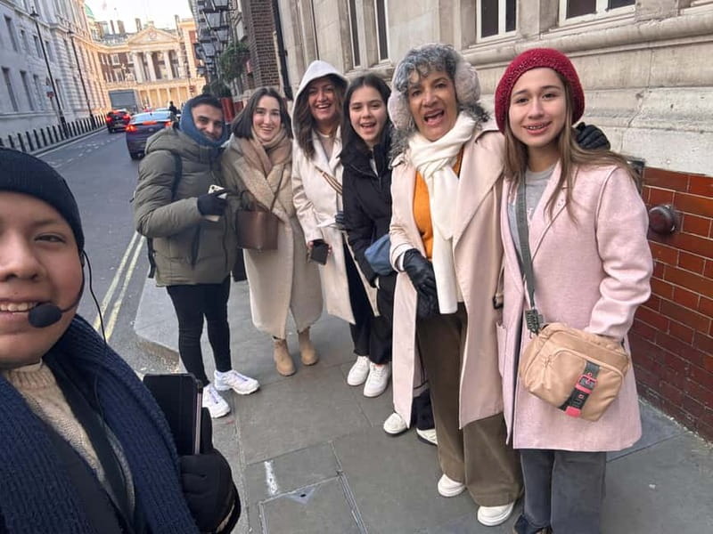 London: Harry Potter Tour for Fans - Spell time with the Sorting Hat and wand loan