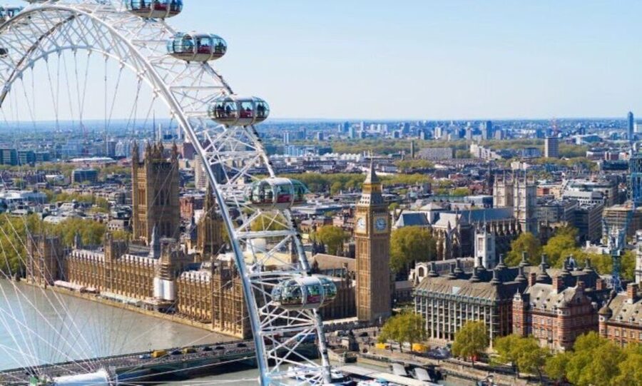 London: Harry Potter Tour & London Eye w/ Fast Track Tickets - Cecil Court and House of Spells: the streets that feel like a secret
