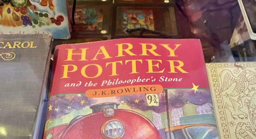 London: Harry Potter Walking Tour with Platform 9 3/4 - Where the magic meets real London: Embankment to King’s Cross