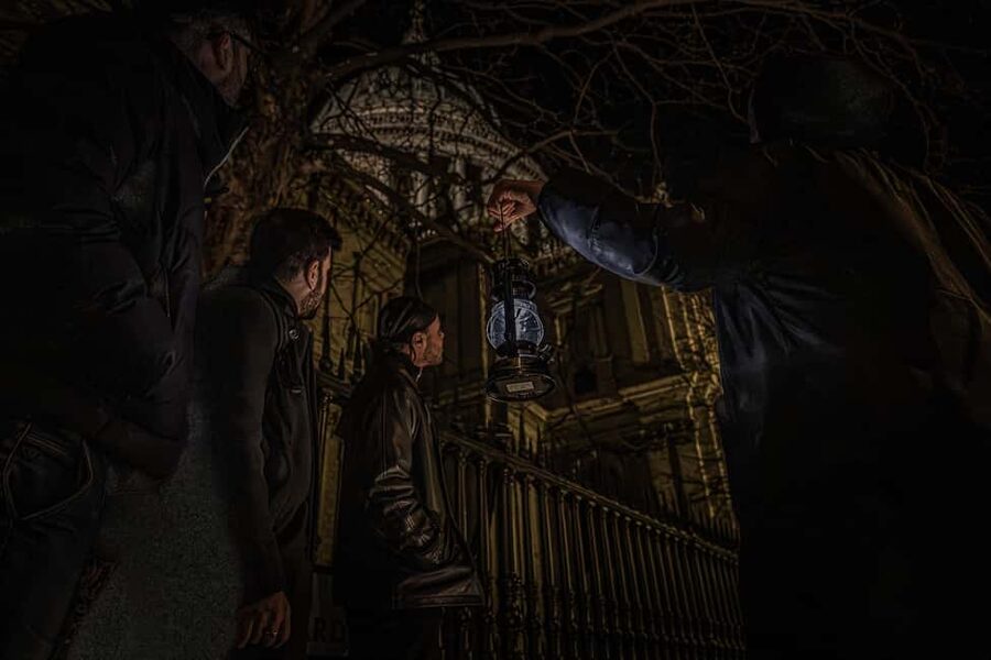 London: Haunted Ghost Night Walking Tour - A 2-hour haunted London walk with a small-group feel